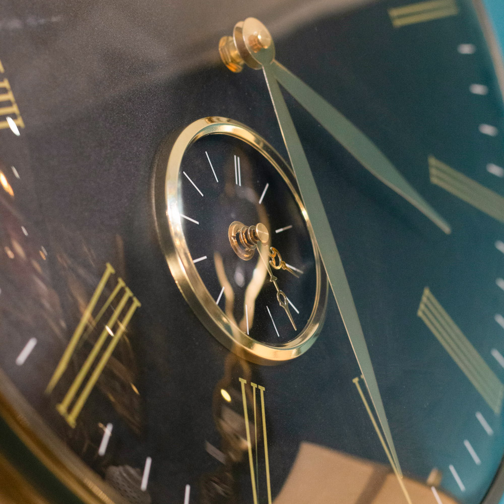 Baker and brown clock black/brass 49cm 