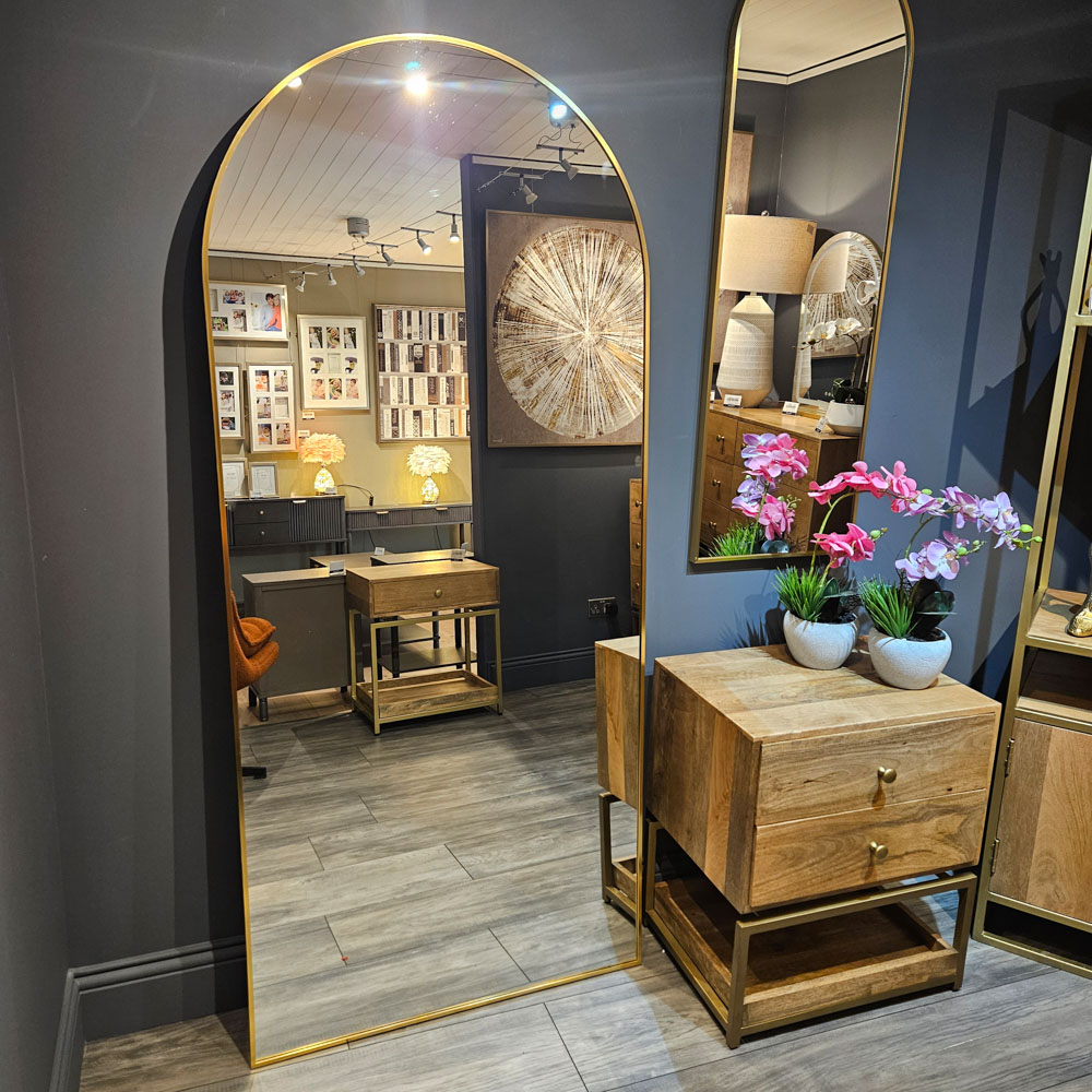 Modena arch leaner mirror gold 80 x 180cm