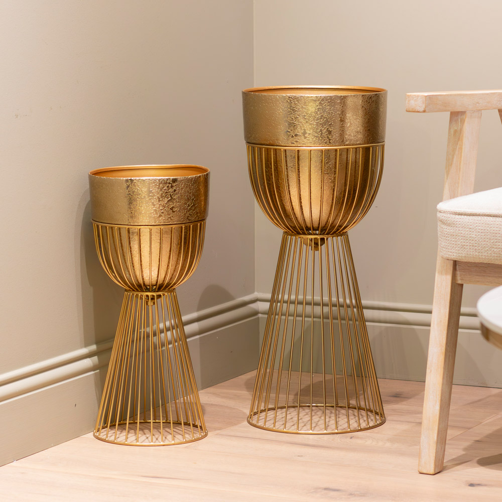 Sana s/2 planters with stand gold