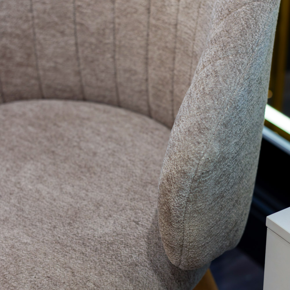 Lainey chair oatmeal
