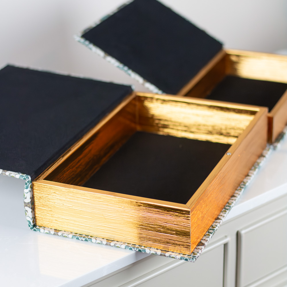 Emilia s/2 book box