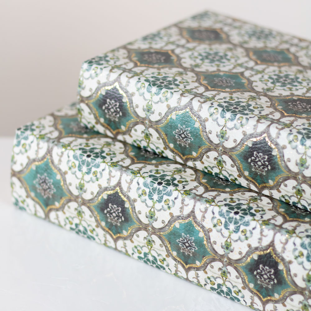 Emilia s/2 book box