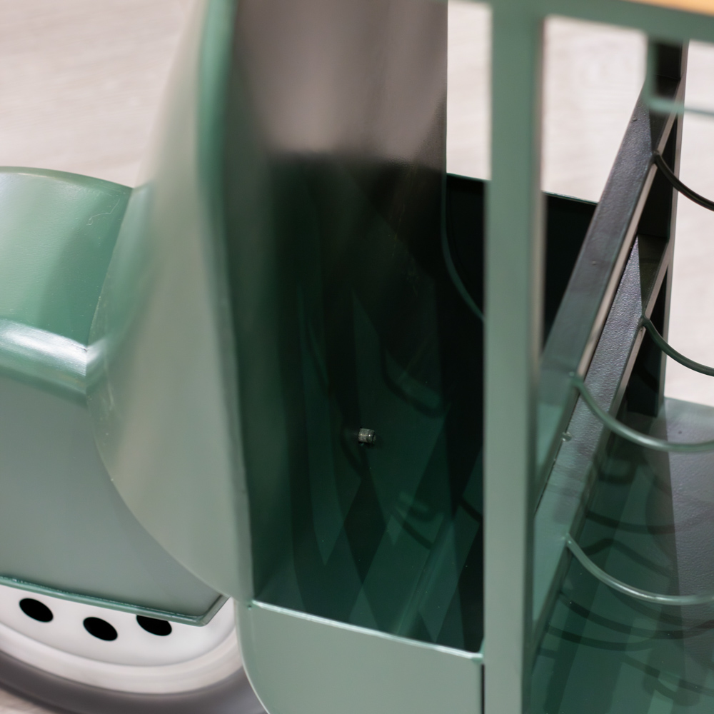 Vespa scooter bar green
