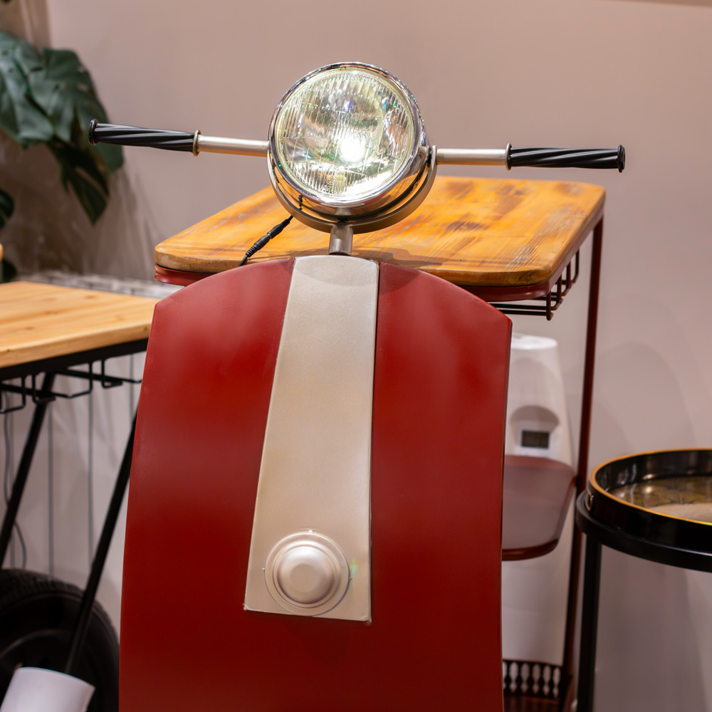 Vespa scooter bar red