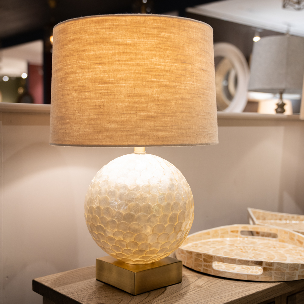 Capiz ball table lamp natural 60cm