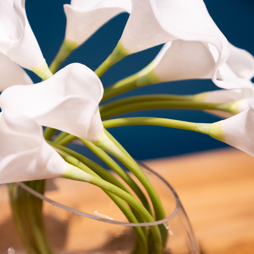 Real touch calla lillies vase with faux water 29cm