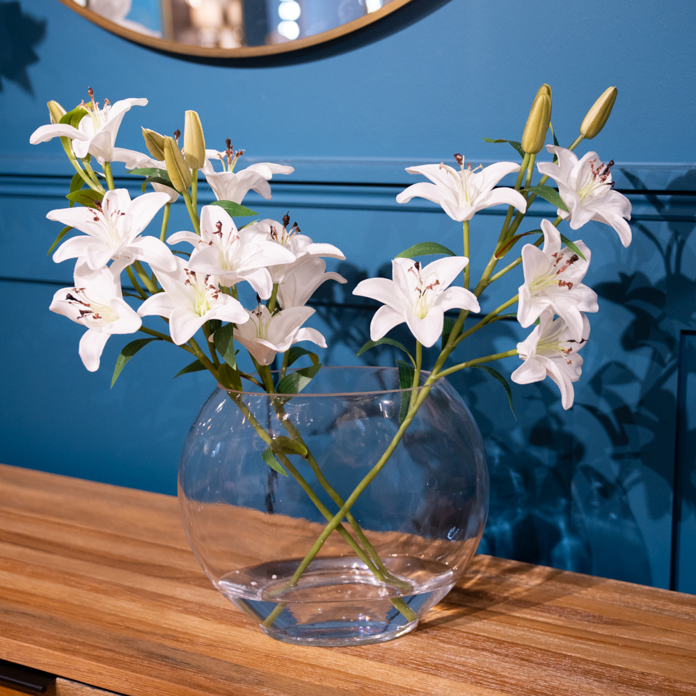 Real touch lillies crossed stem vase with faux water 50cm