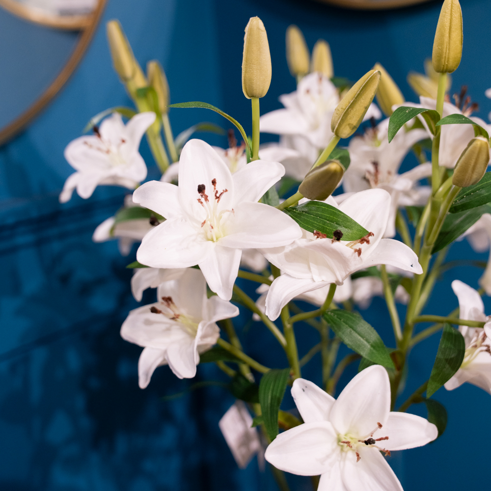 Real touch lillies vase with faux water 70cm